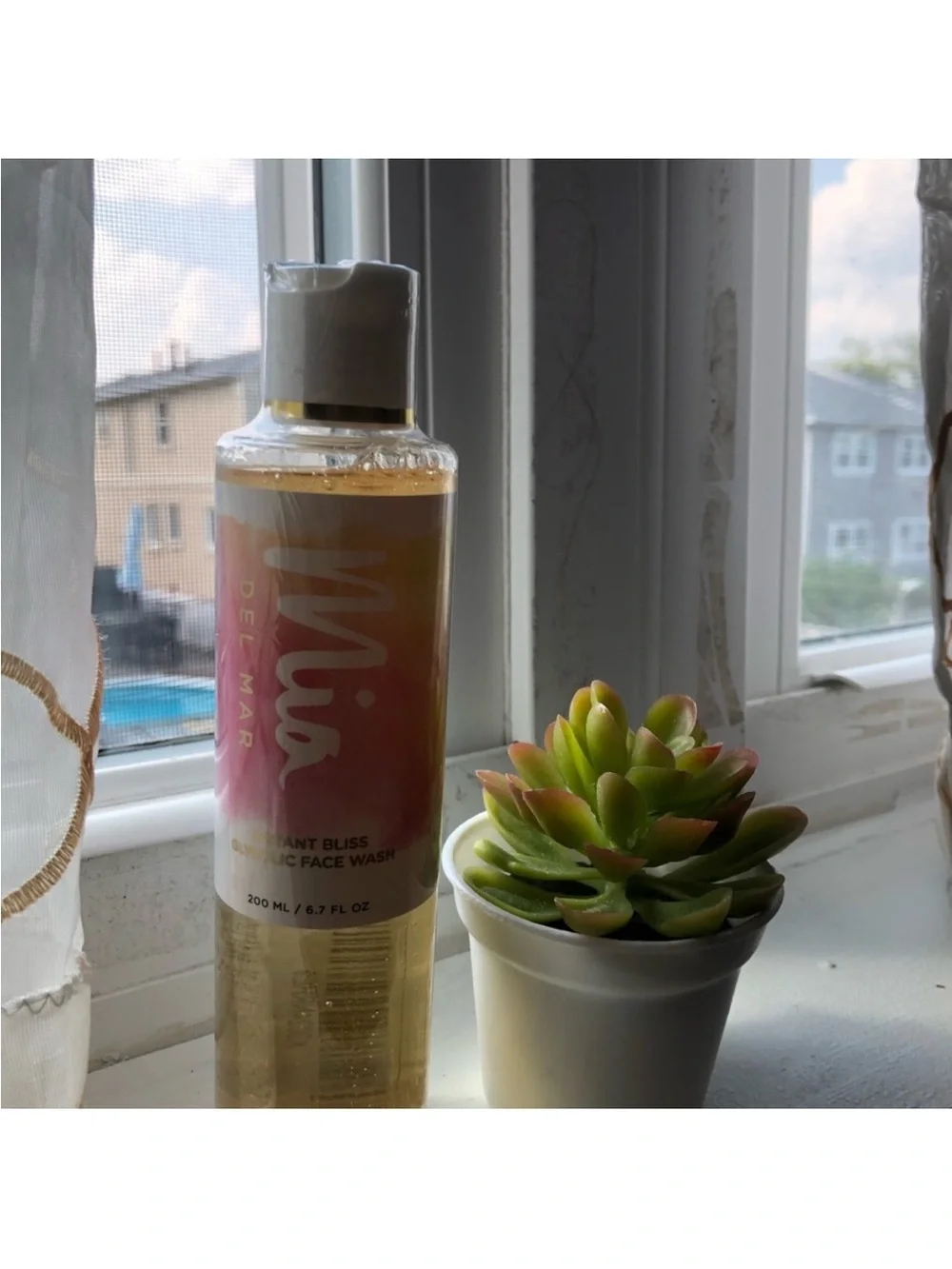 MIA refreshes daily face